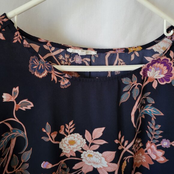 Maurice's Sz 3 (3X) GORGEOUS Blouse Floral Long roll tab sleeves flowy silky EUC - Picture 4 of 12